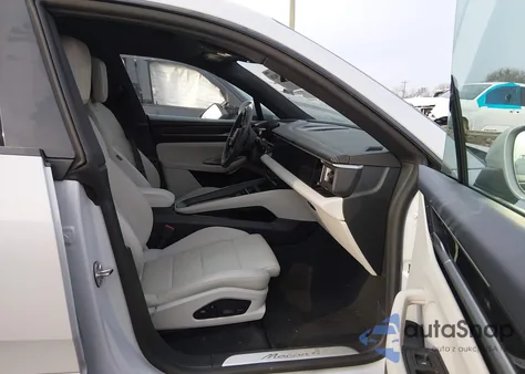 2024 Porsche Macan Electric 4 from USA, damaged, VIN WP1AA2XA3RL001288